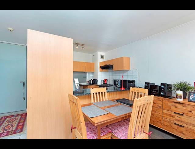 2 BEDROOM PROPERTY TO RENT IN CLAREMONT